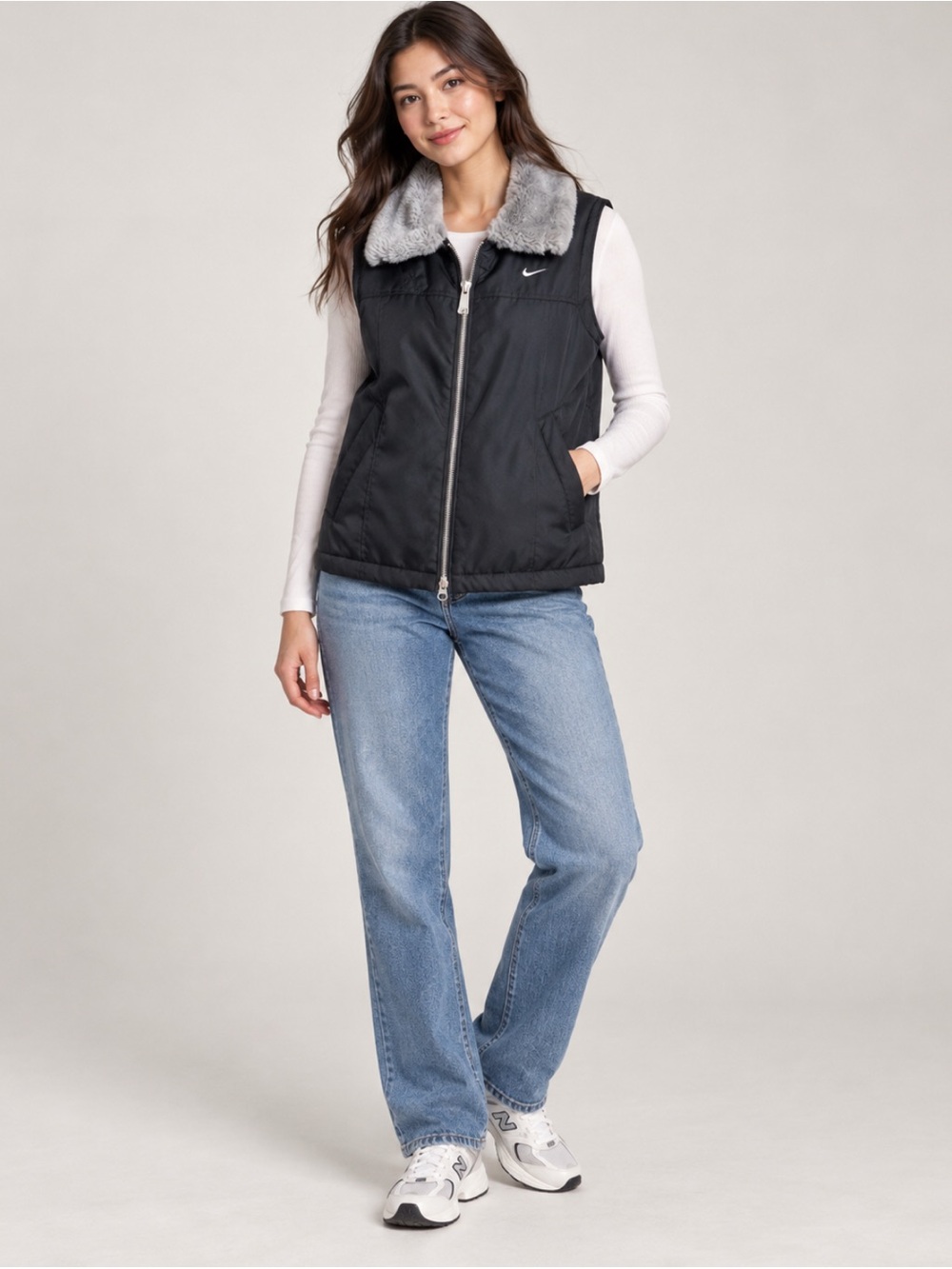Nike Black Canvas Puffer Vest with Light Gray Faux Fur Collar Size-X-Small Sport